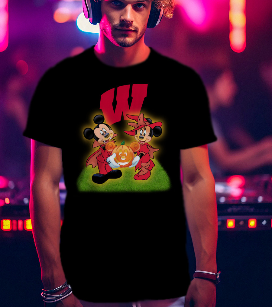 Halloween Wisconsin Badgers Football Mickey Minnie Pumpkin T-Shirt