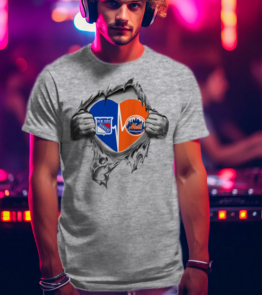 New York Rangers Mets Heart Ripped T-Shirt