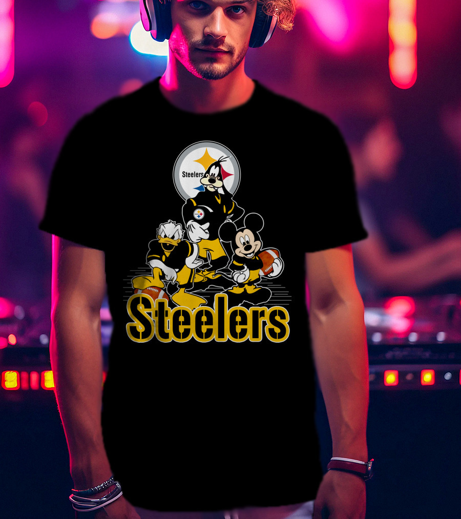 Steelers Mickey Donald Goofy Football Team Friendship T-Shirt