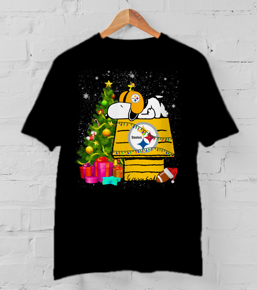 Pittsburgh Steelers Snoopy Christmas Peanuts Doghouse Football T-Shirt