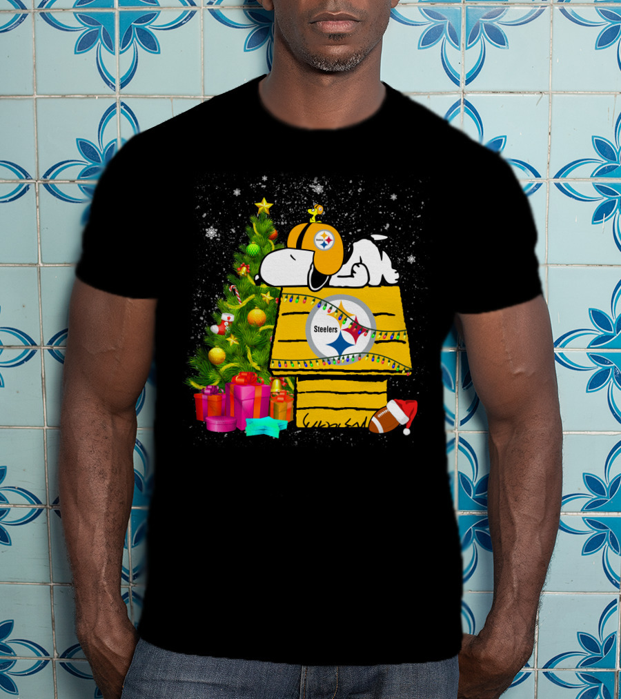 Pittsburgh Steelers Snoopy Christmas Peanuts Doghouse Football T-Shirt