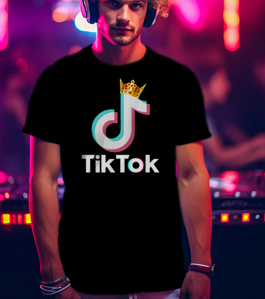 Funny TikTok Dancing Musician DJ Love With Crown T-Shirt