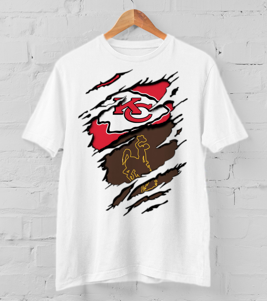 Kansas City Chiefs Wyoming Cowboys Logo Mashup T-Shirt