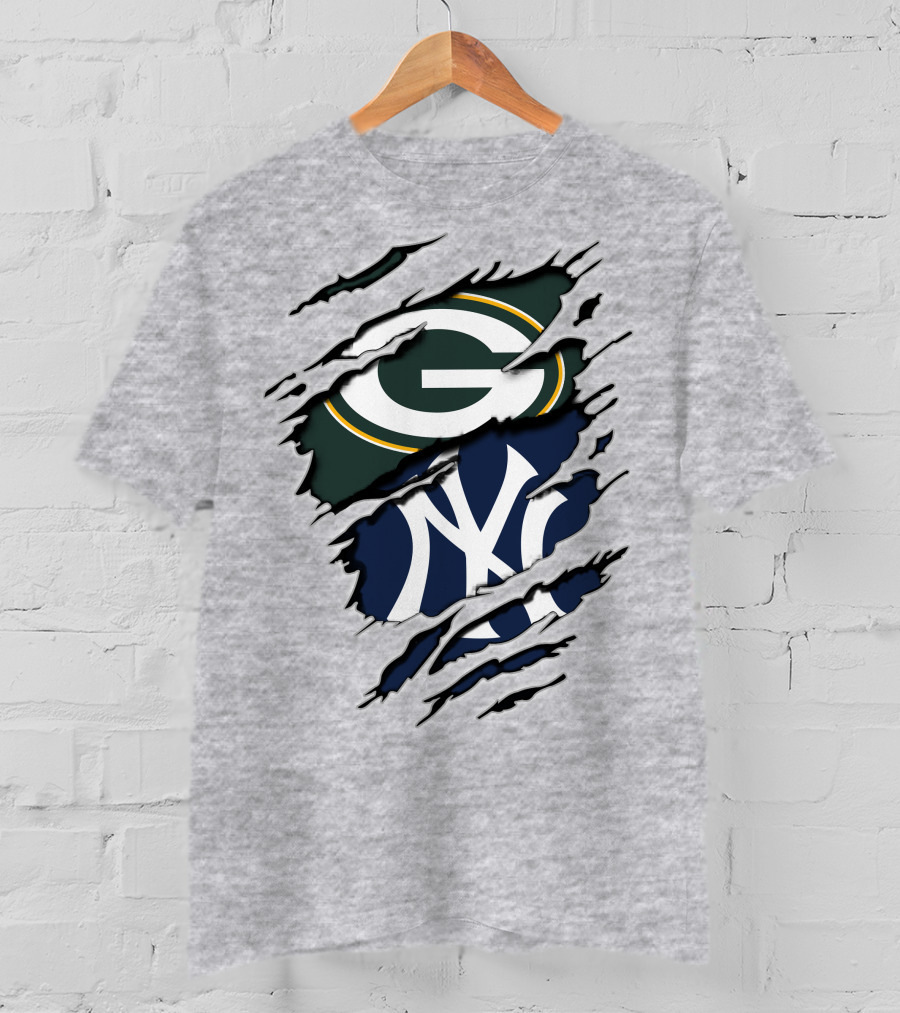 Green Bay Packers New York Yankees Torn Logo Fusion T-Shirt