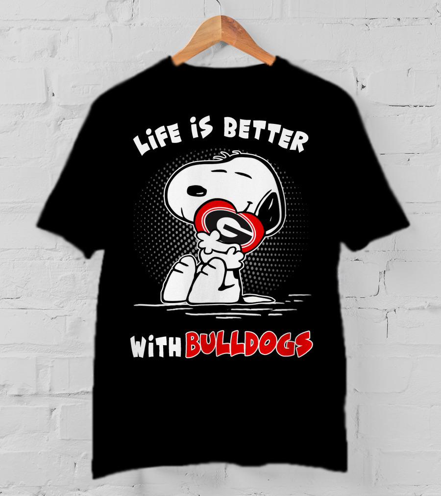 Life Is Better With Bulldogs Snoopy Hugging Georgia Helmet T-Shirt