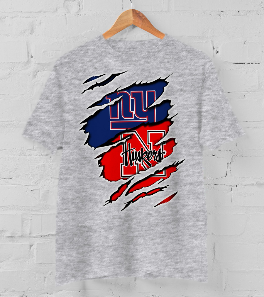NY Giants Huskers Torn Layers T-Shirt