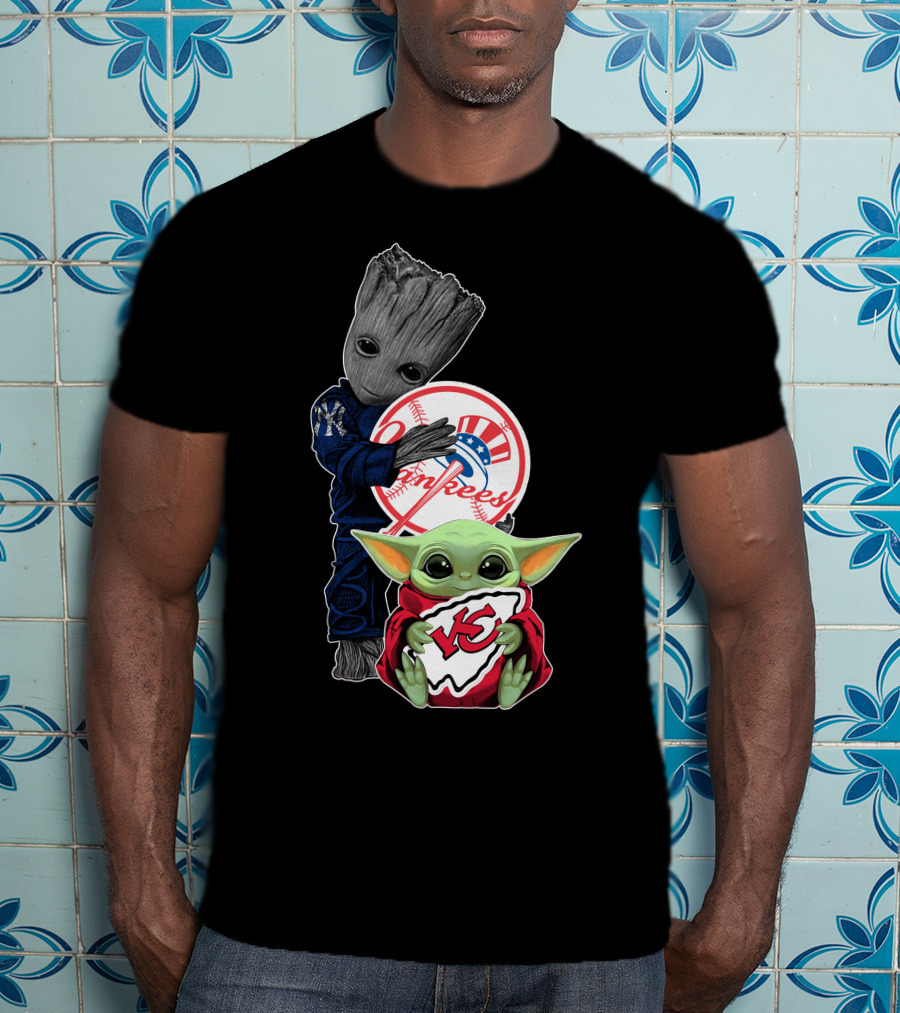 Yankees Groot Holding Chiefs Baby Yoda Shield T-Shirt