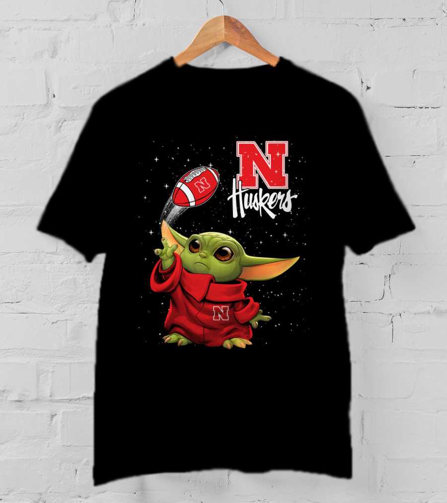 Baby Yoda Nebraska Cornhuskers N Huskers Football Throw T-Shirt