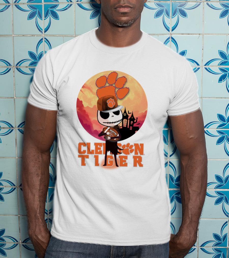 Clemson Tiger Skeleton Football Halloween Scene T-Shirt