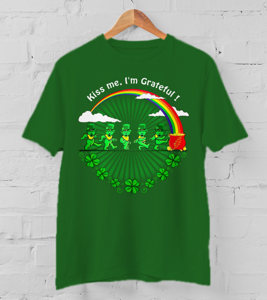 Kiss Me I'm Grateful Rainbow Leprechauns And Shamrock Parade T-Shirt