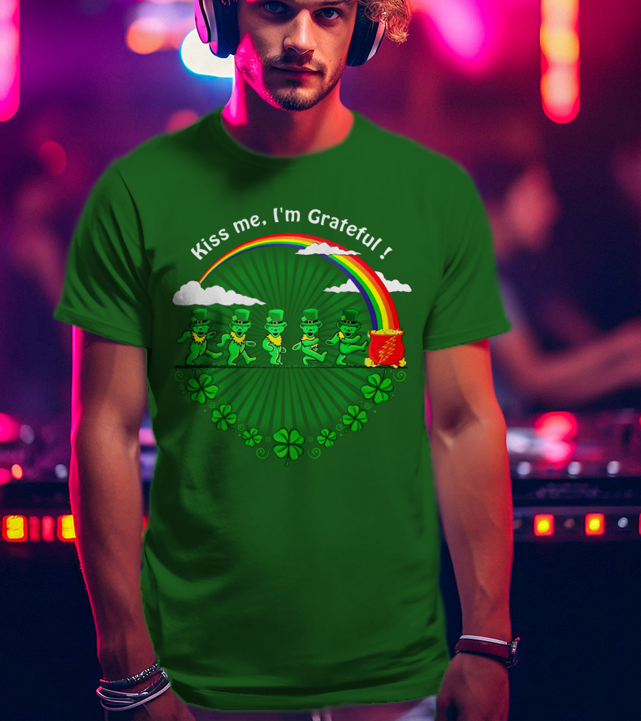 Kiss Me I'm Grateful Rainbow Leprechauns And Shamrock Parade T-Shirt