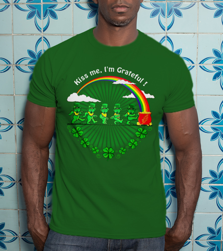 Kiss Me I'm Grateful Rainbow Leprechauns And Shamrock Parade T-Shirt