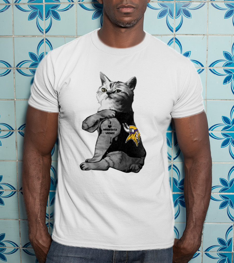 Minnesota Vikings Cat Hugging Football With Logo T-Shirt
