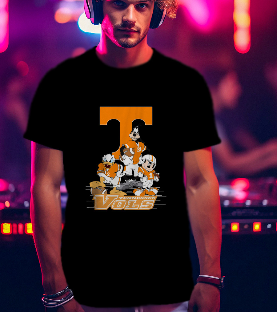 Tennessee Vols T Logo Donald Goofy Mickey Football Players T-Shirt