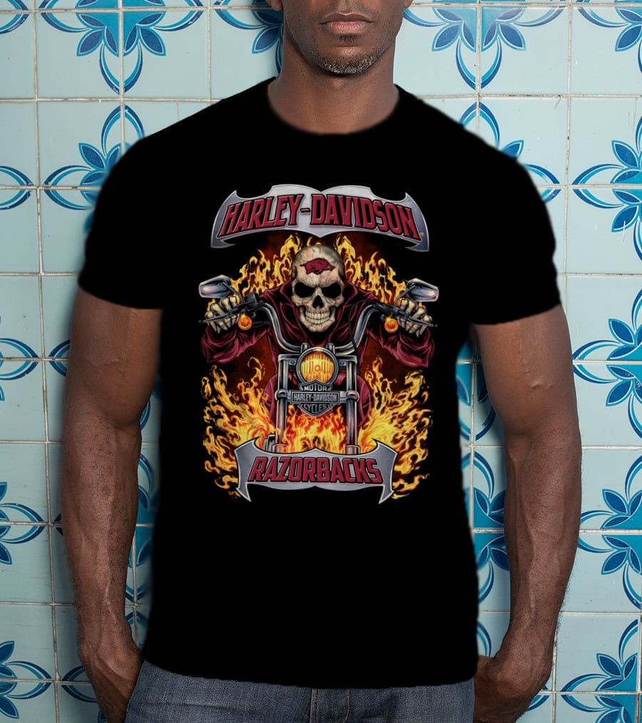Harley Davidson Motorcycles Razorbacks Ncaa Arkansas Hl1502 Skull Flames Motorcycle T-Shirt