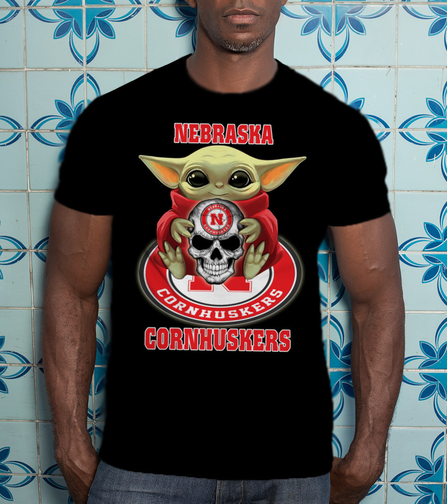 Nebraska Cornhuskers Baby Alien Holding Skull Logo Yd1404 T-Shirt