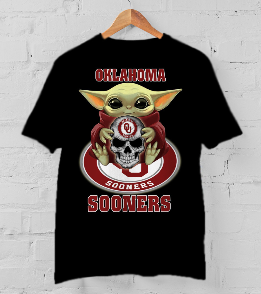 Oklahoma Sooners Baby Yoda Holding Skull T-Shirt