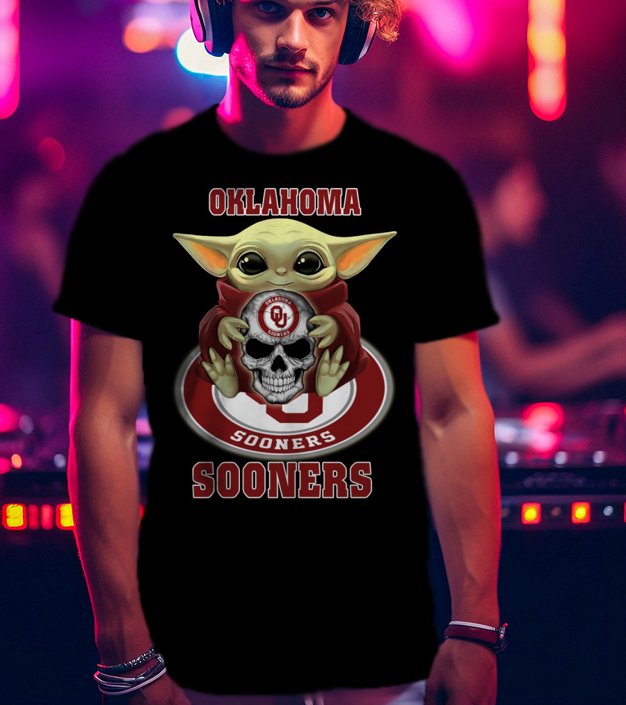 Oklahoma Sooners Baby Yoda Holding Skull T-Shirt