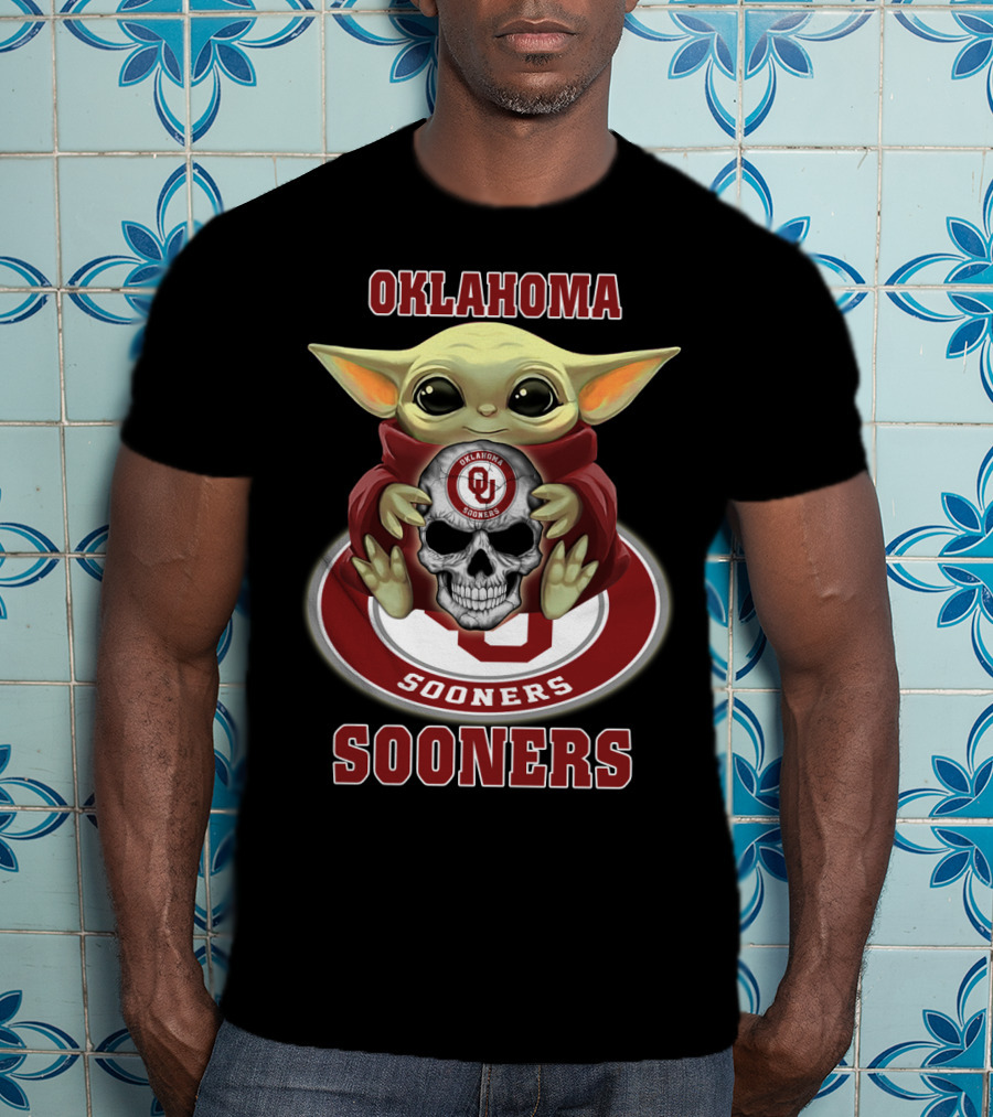 Oklahoma Sooners Baby Yoda Holding Skull T-Shirt