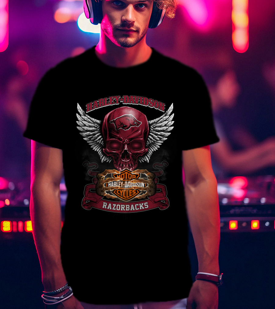 Harley Davidson Arkansas Razorbacks Skull With Wings And Motorcycle T-Shirt