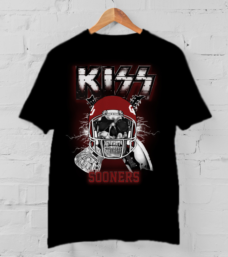 Kiss Sooners Football Skull Helmet T-Shirt