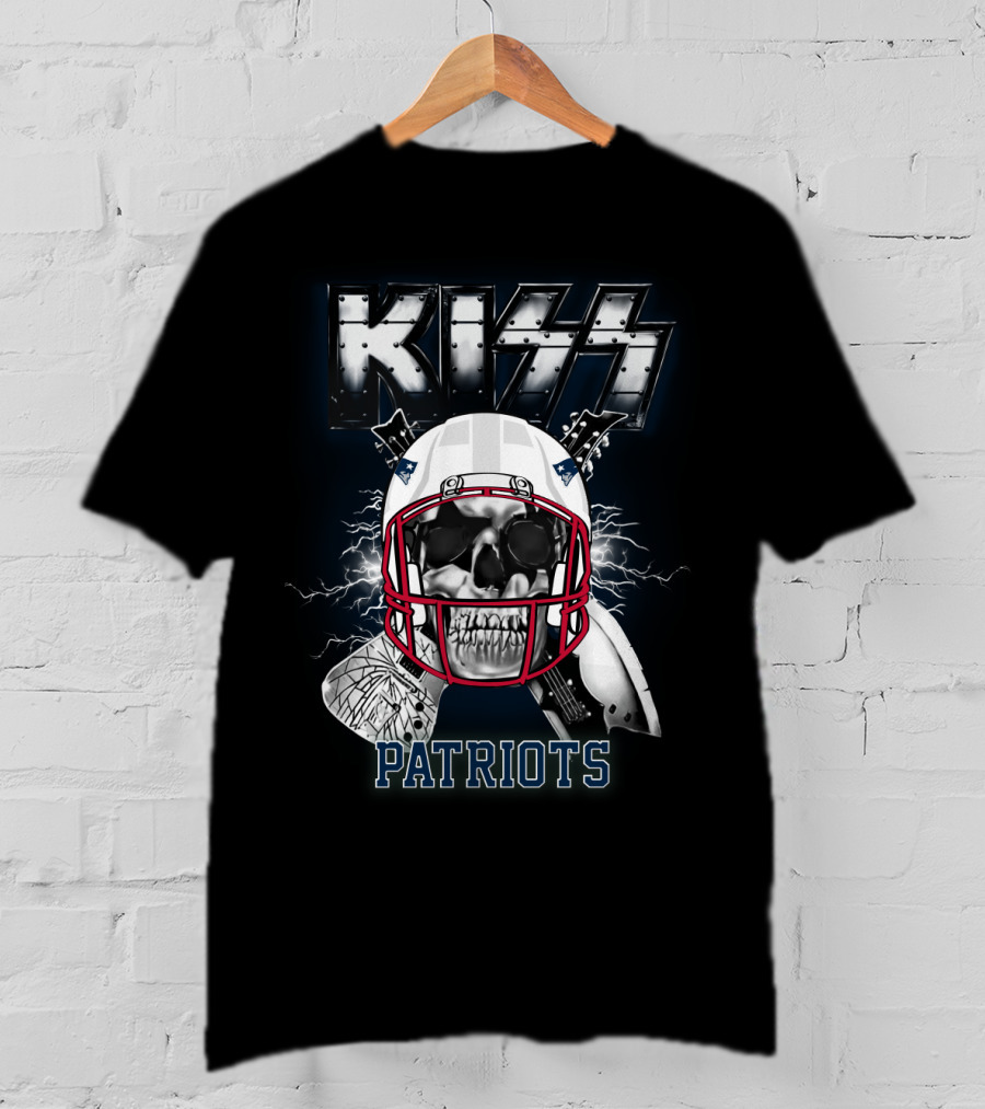 Kiss Patriots Skull Football Helmet Lightning T-Shirt