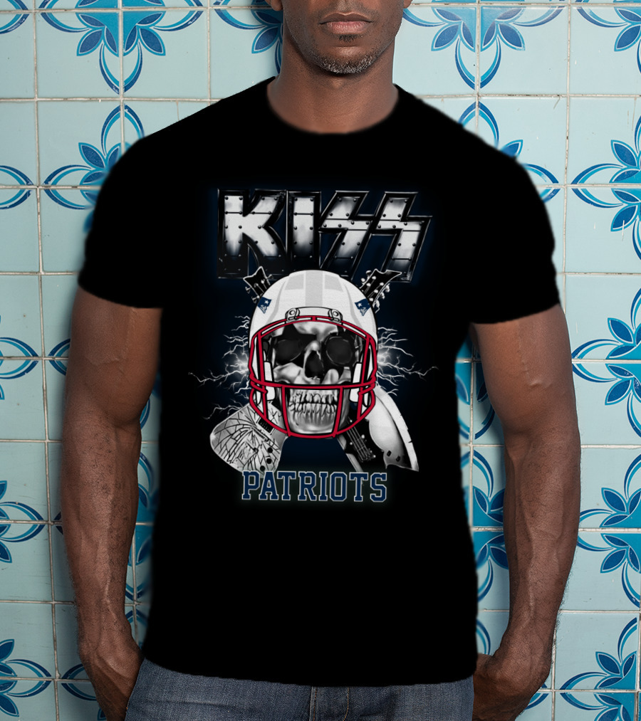 Kiss Patriots Skull Football Helmet Lightning T-Shirt