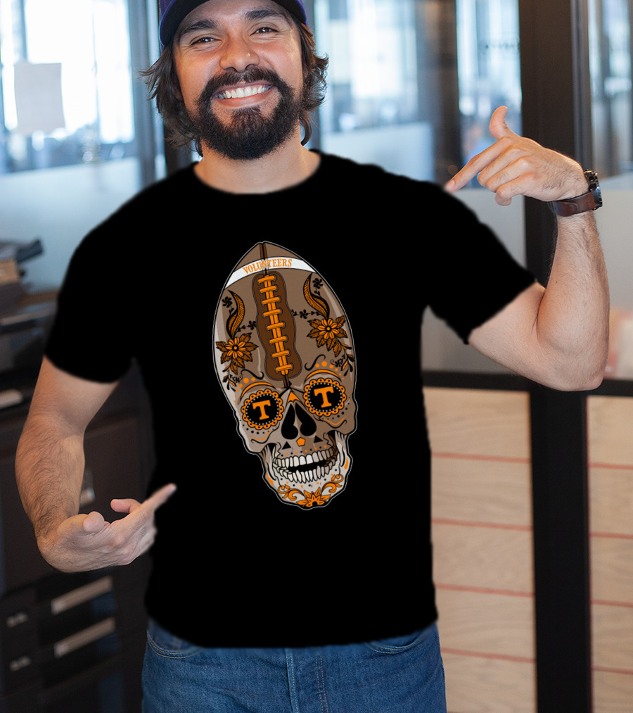 Volunteers T T Football Skull T-Shirt