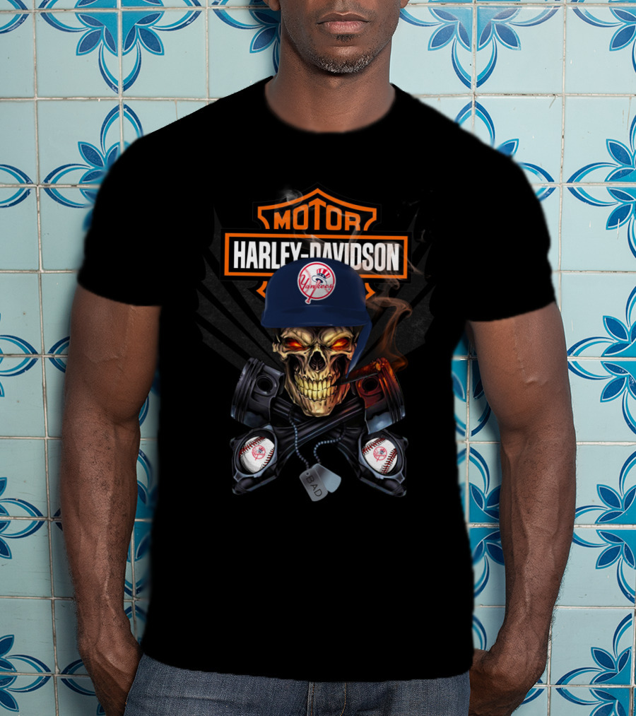 Harley Davidson Motor Skull With New York Yankees Helmet And Baseballs T-Shirt