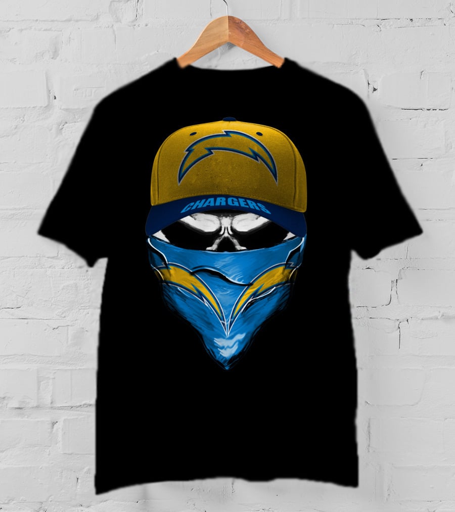 Los Angeles Chargers Skull Hat And Bandana T-Shirt