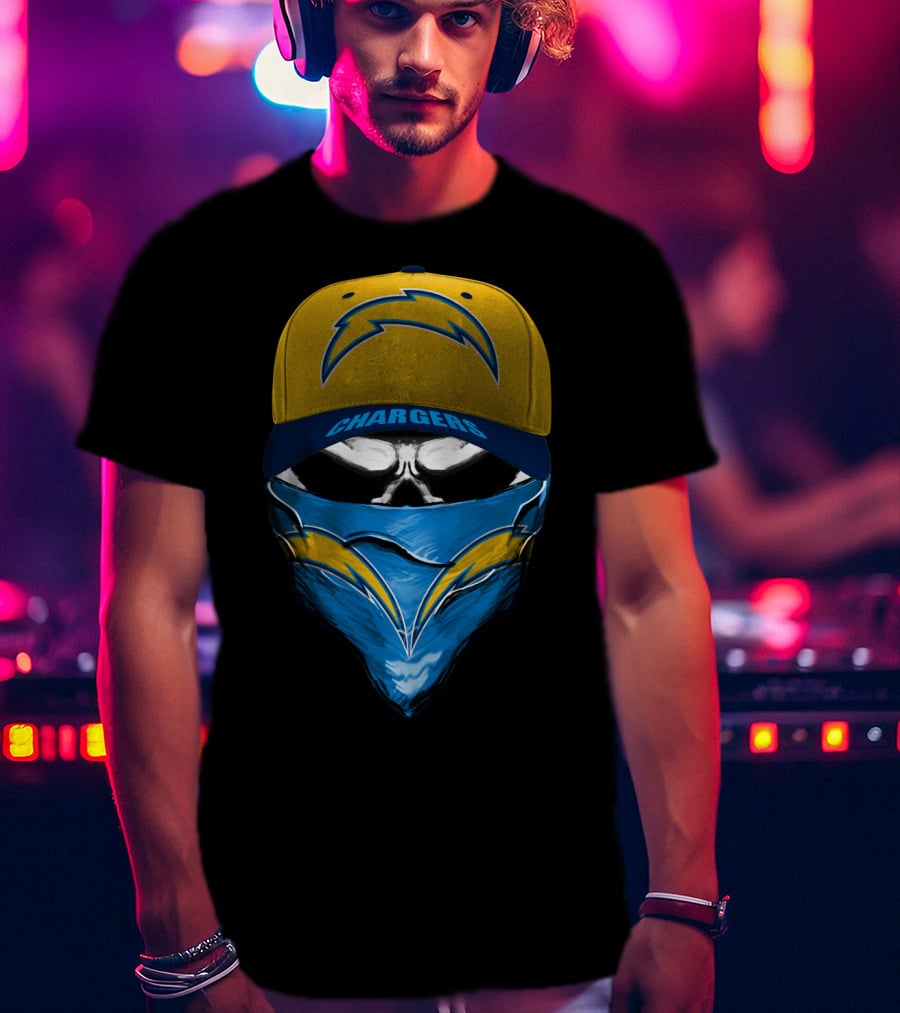 Los Angeles Chargers Skull Hat And Bandana T-Shirt