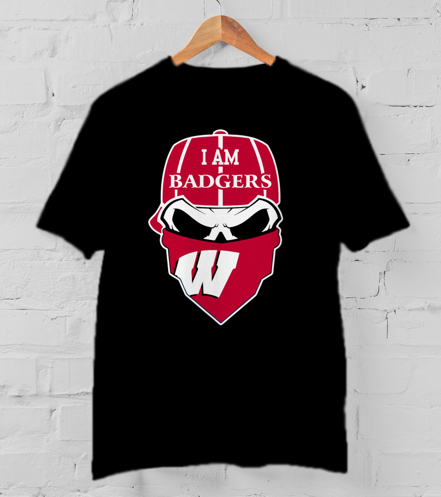 I Am Badgers Wisconsin Skull W T-Shirt