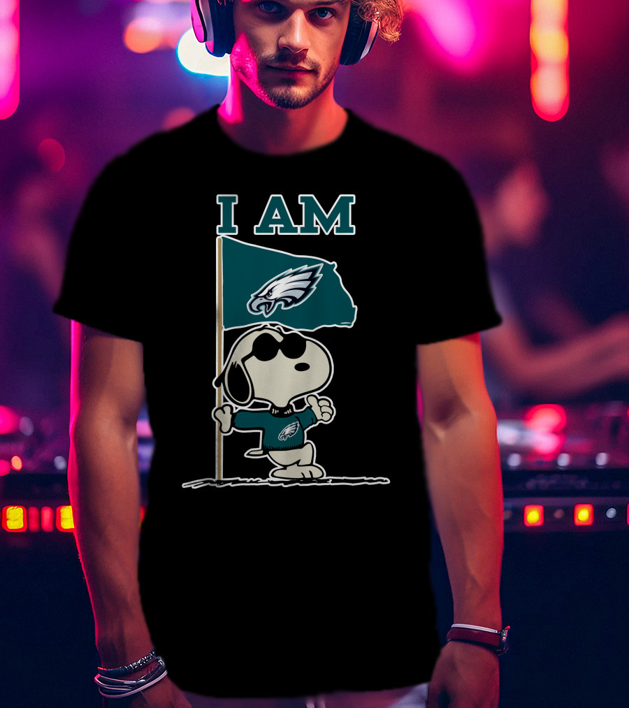 I Am Philadelphia Eagles Snoopy Flag T-Shirt