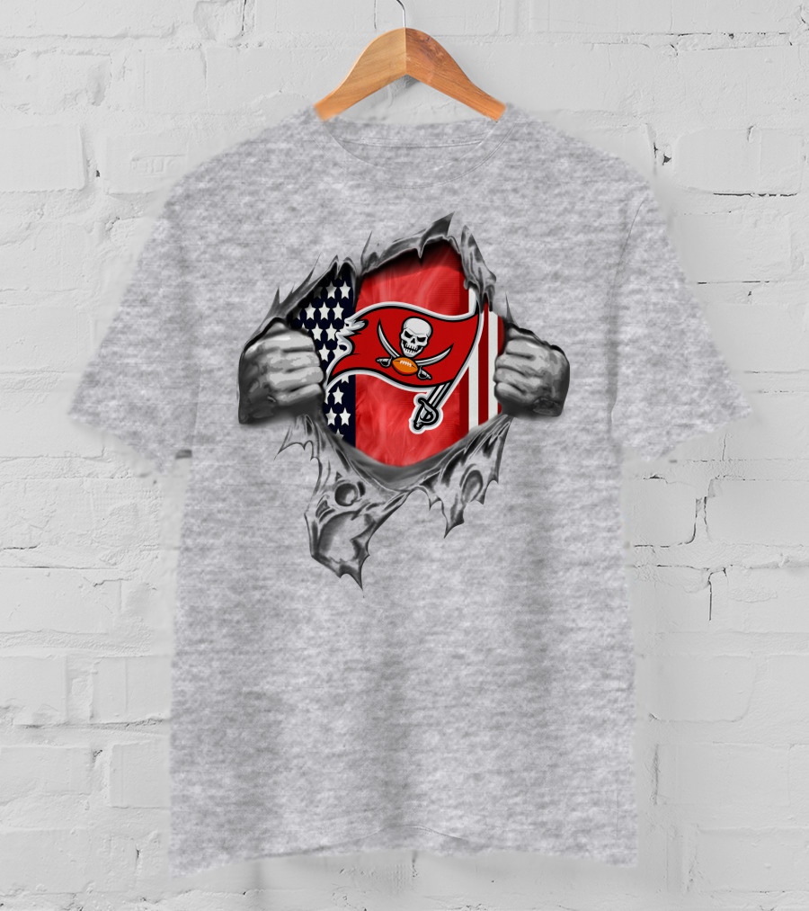 Tampa Bay Buccaneers Flag With American Flag And Pirate Skull Sword T-Shirt