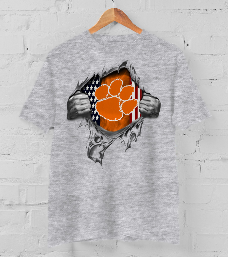 Clemson Tigers Paw Logo With American Flag T-Shirt