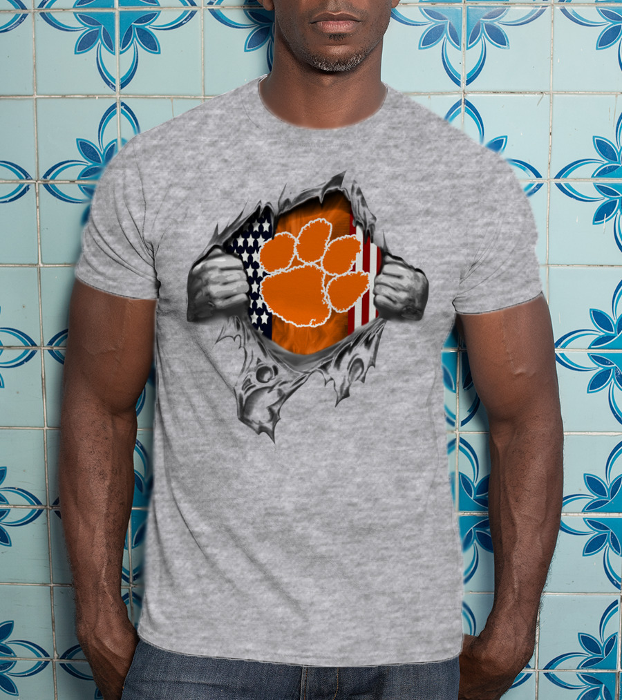 Clemson Tigers Paw Logo With American Flag T-Shirt
