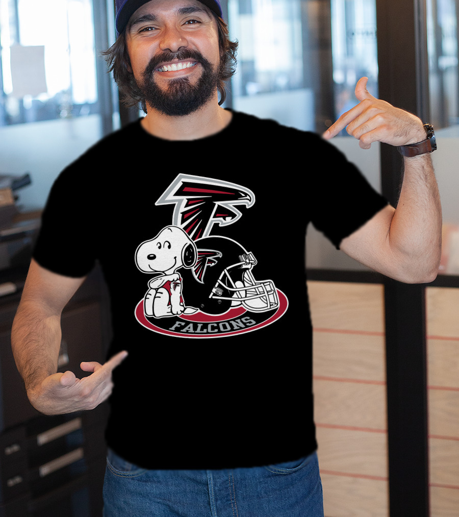 Atlanta Falcons Snoopy With Falcons Logo And Helmet T-Shirt