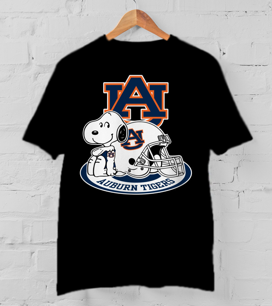 Auburn Tigers Snoopy Au Football Helmet T-Shirt