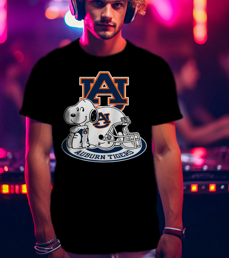 Auburn Tigers Snoopy Au Football Helmet T-Shirt