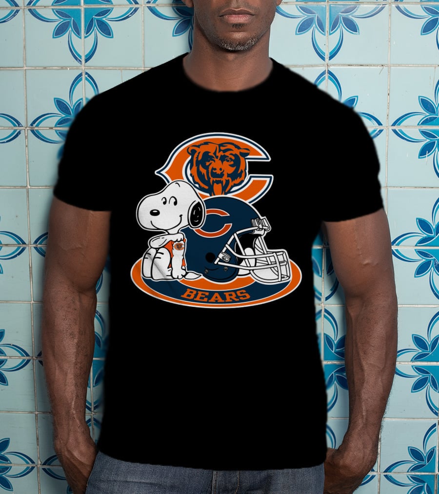 Chicago Bears Snoopy Bear Helmet T-Shirt
