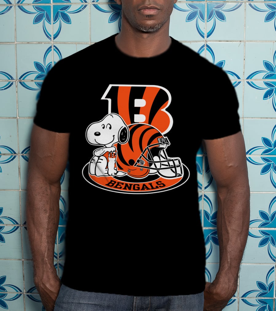 Cincinnati Bengals Snoopy Football Helmet Number One Fan T-Shirt