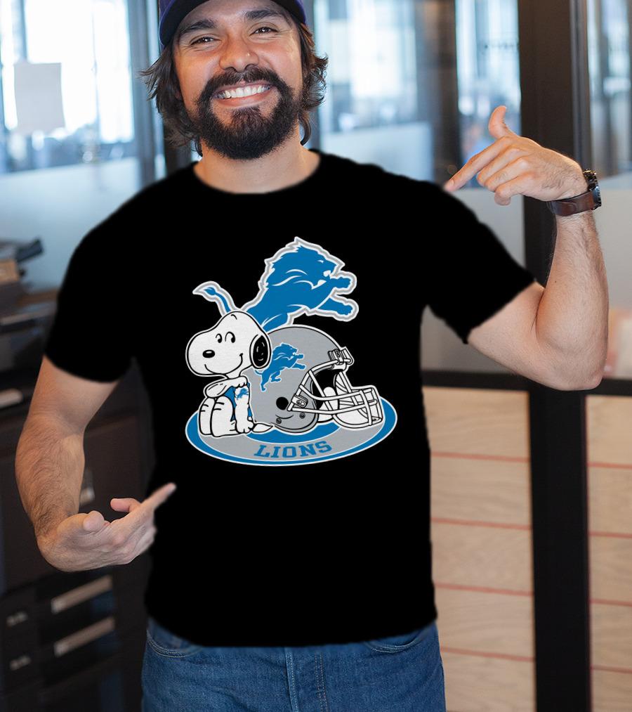 Detroit Lions Snoopy Helmet Nfl Team Logo Peanuts Featured T-Shirt