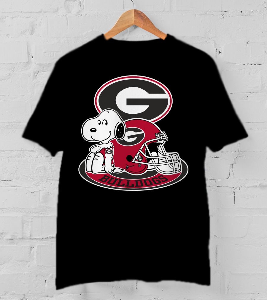Georgia Bulldogs Snoopy Football Helmet T-Shirt