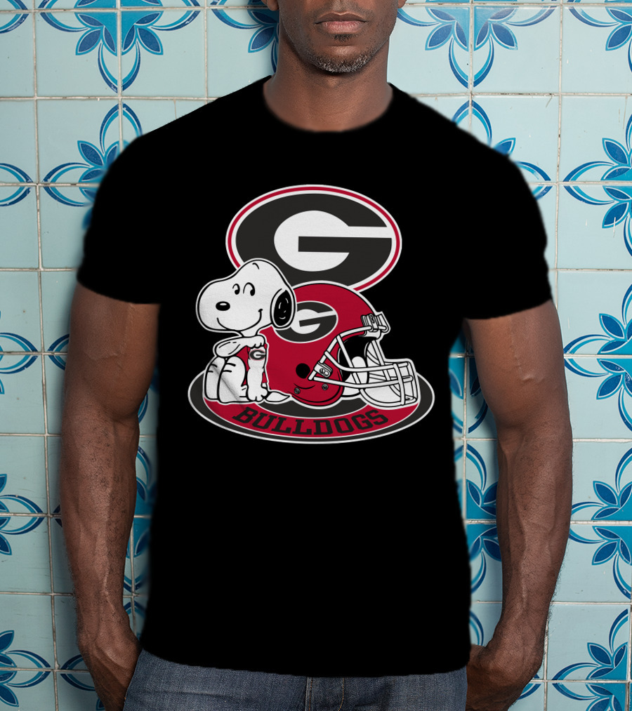Georgia Bulldogs Snoopy Football Helmet T-Shirt