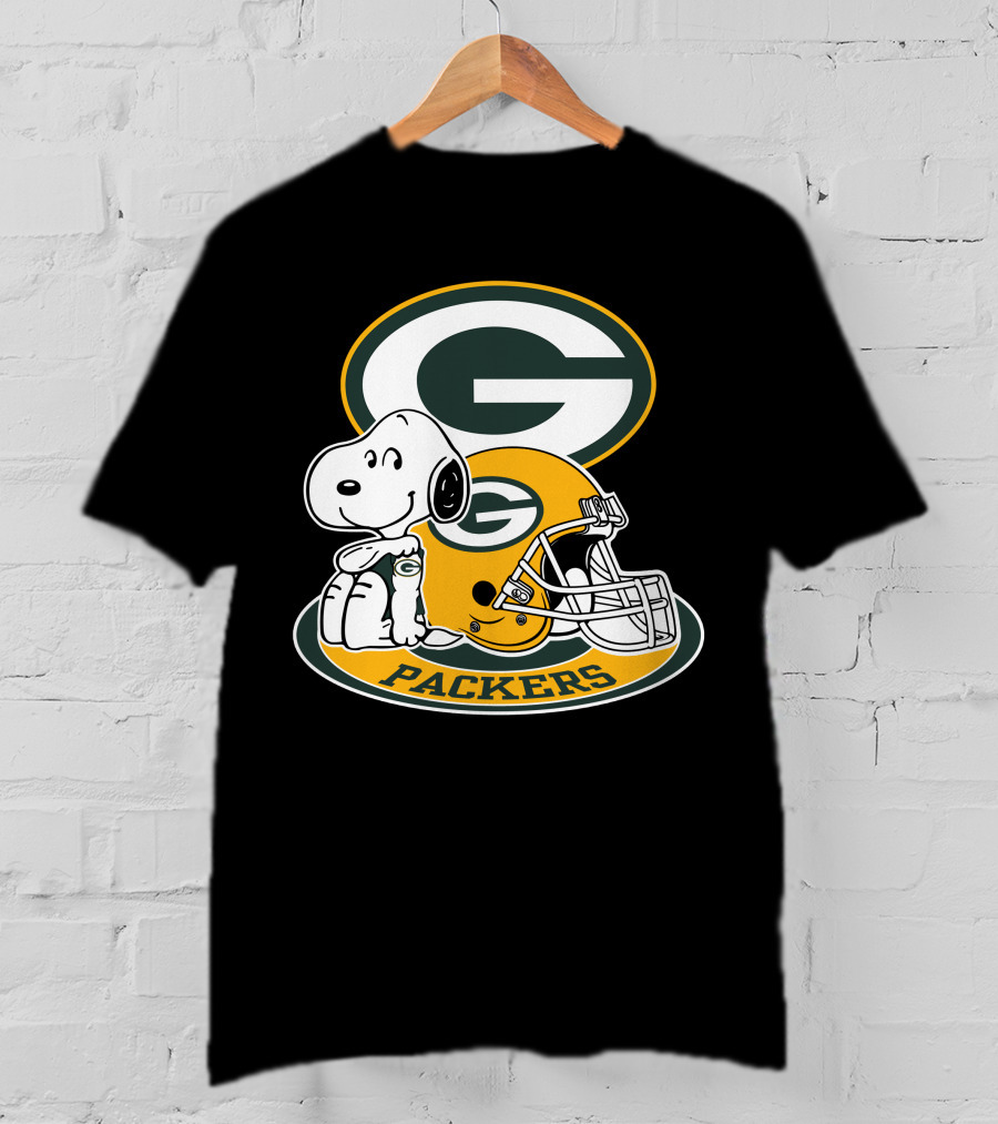 Green Bay Packers Snoopy Helmet T-Shirt