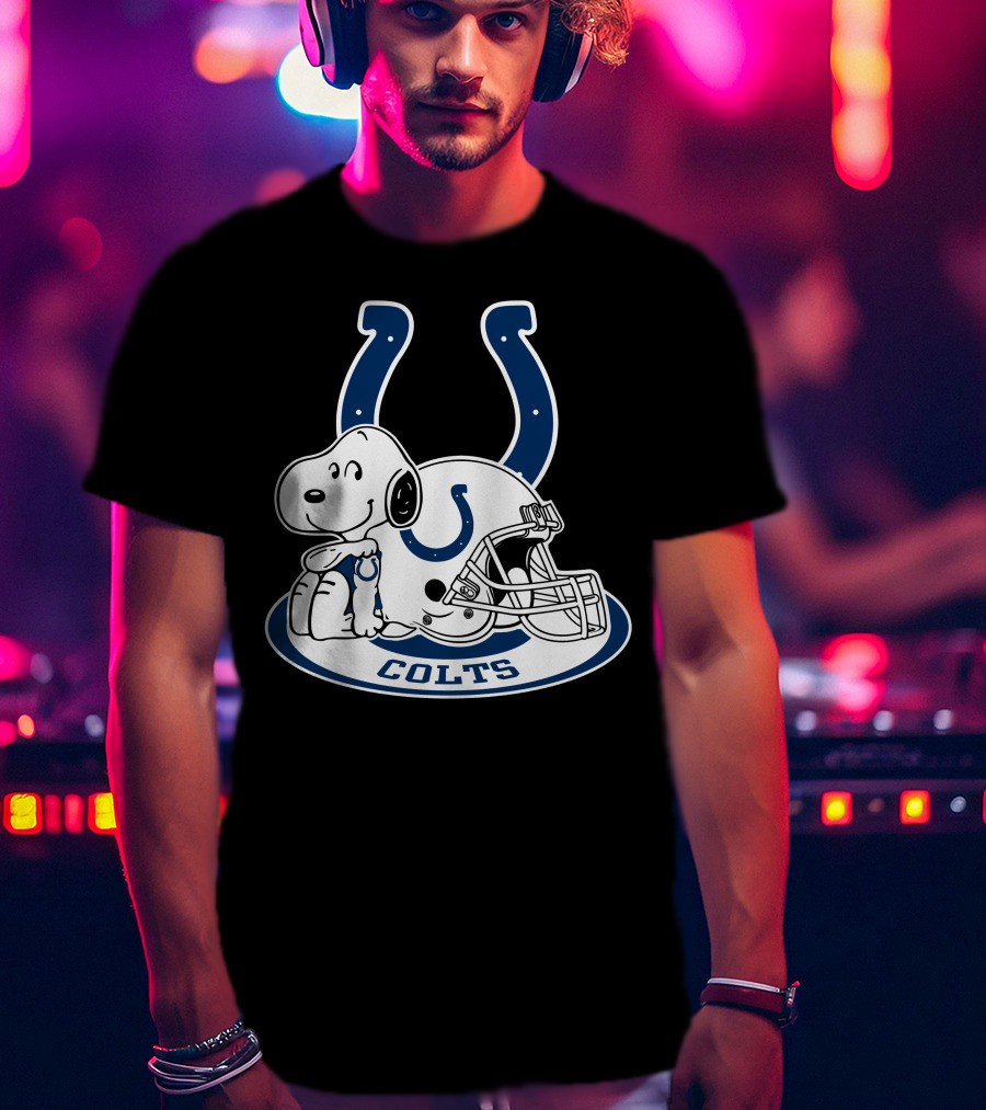 Indianapolis Colts Snoopy With Helmet And Horseshoe T-Shirt