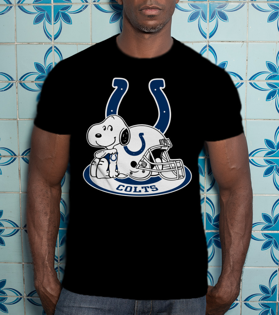 Indianapolis Colts Snoopy With Helmet And Horseshoe T-Shirt