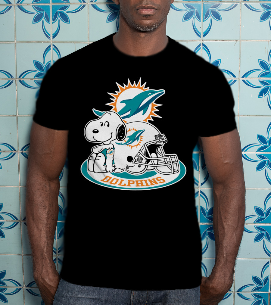 Miami Dolphins Snoopy Helmet Logo With Peanuts Character T-Shirt