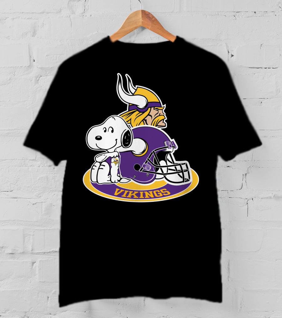Minnesota Vikings Snoopy Helmet Vikings T-Shirt