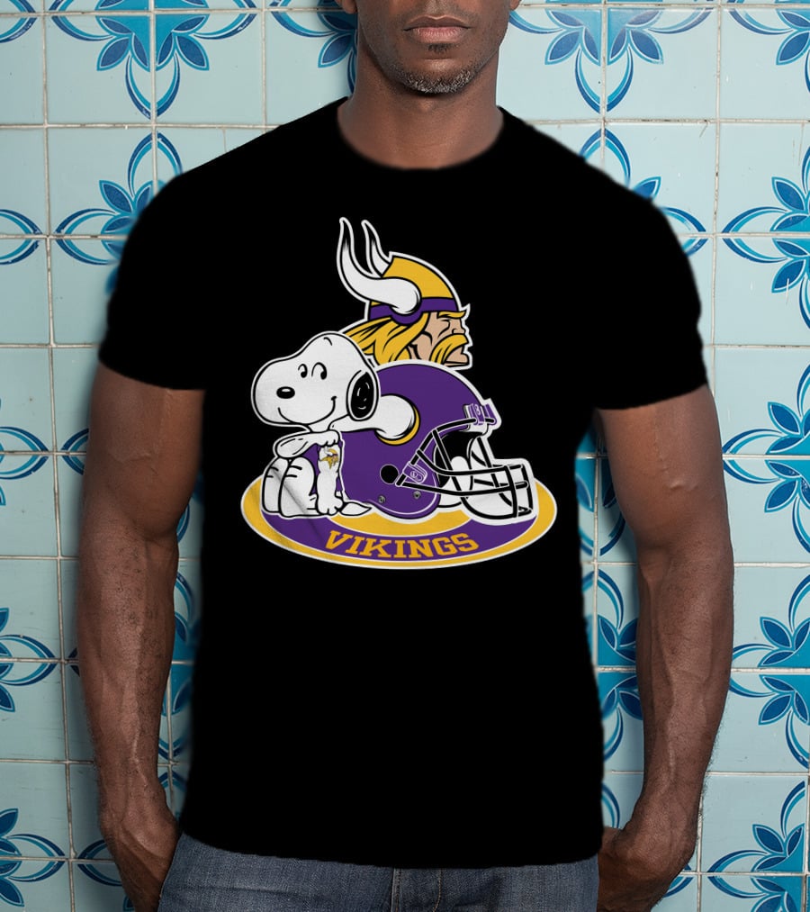 Minnesota Vikings Snoopy Helmet Vikings T-Shirt